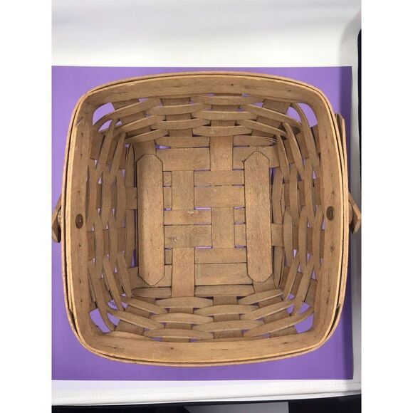Longaberger Medium Berry Basket 1998 moving handle - Picture 4 of 5